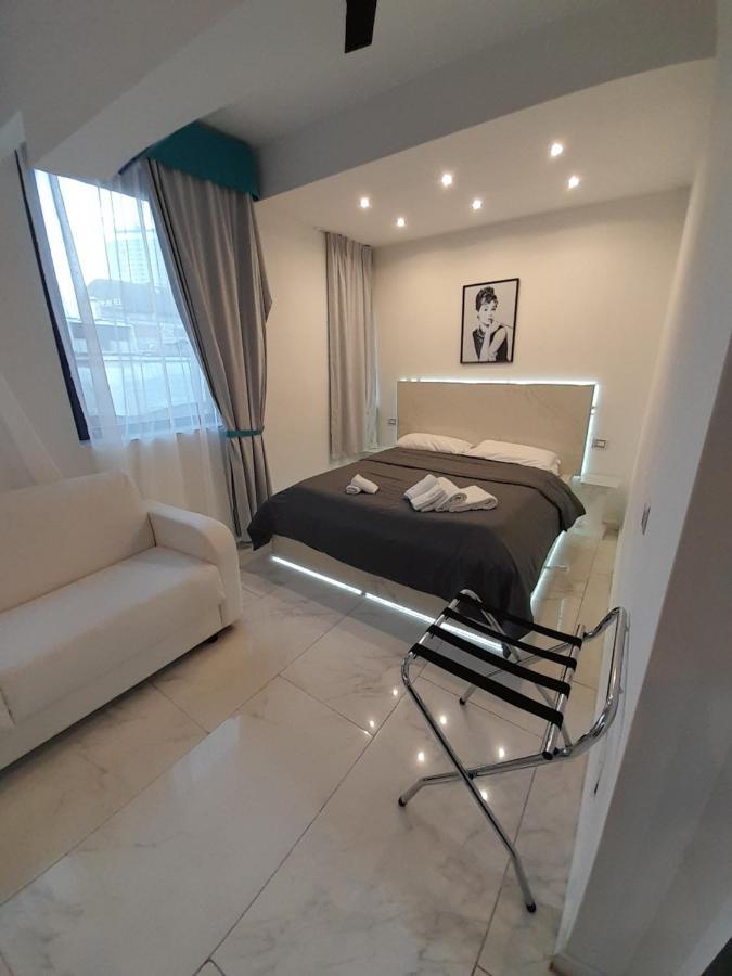 נאפולי Mayfair Lifestyle Suites By Babylon Stay מראה חיצוני תמונה