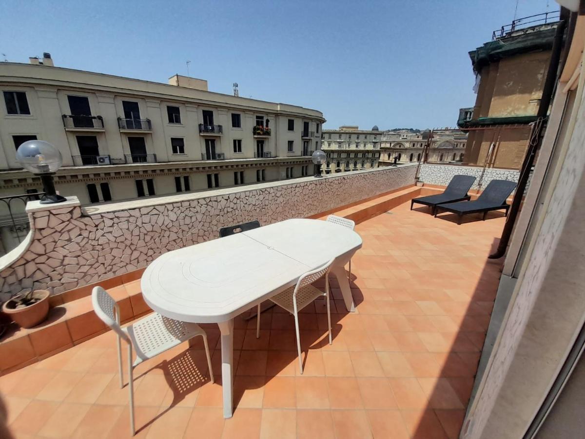 נאפולי Mayfair Lifestyle Suites By Babylon Stay מראה חיצוני תמונה