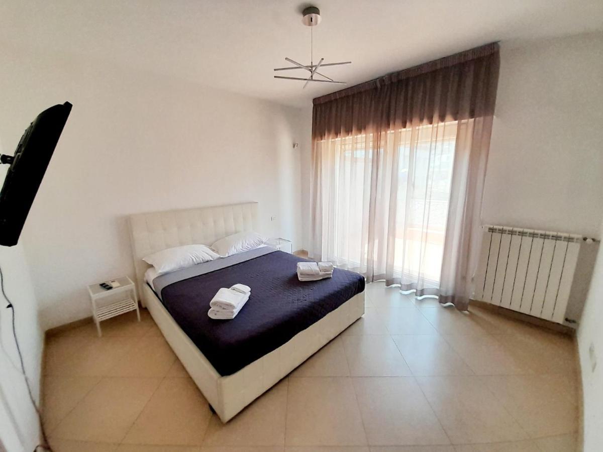 נאפולי Mayfair Lifestyle Suites By Babylon Stay מראה חיצוני תמונה