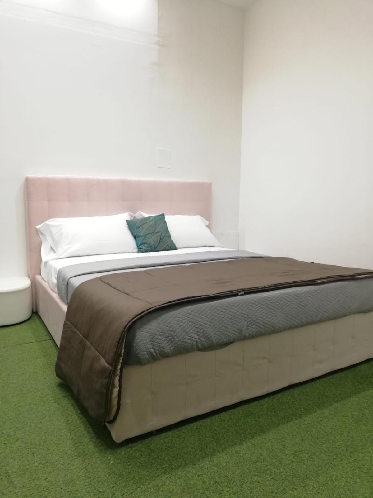 נאפולי Mayfair Lifestyle Suites By Babylon Stay מראה חיצוני תמונה