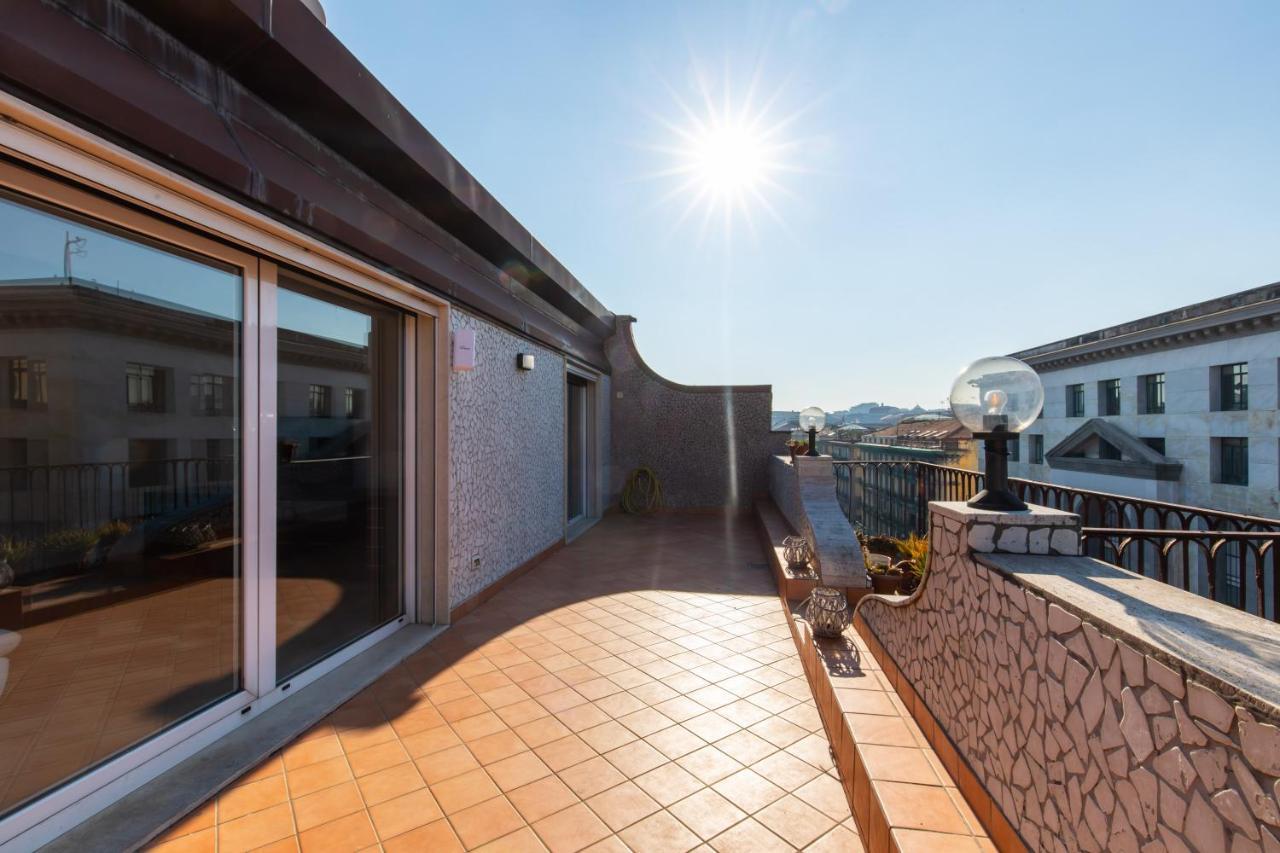 נאפולי Mayfair Lifestyle Suites By Babylon Stay מראה חיצוני תמונה
